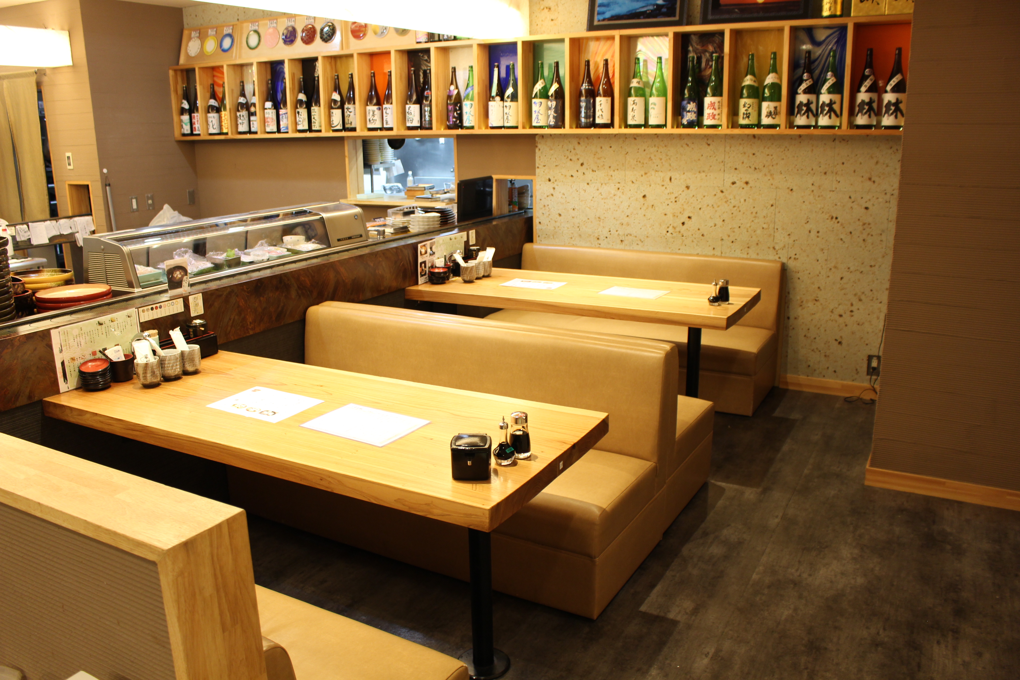 富山にあった 食べログ回転寿司ランキング全国1位のお店 廻転とやま鮨 富山きときと空港店 フリーナビとやま
